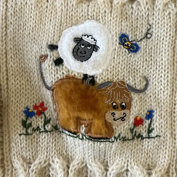 Blarney Woollen mills Irish wool cable knit sweater animal embroidered 5-6 years - Picture 2 of 5